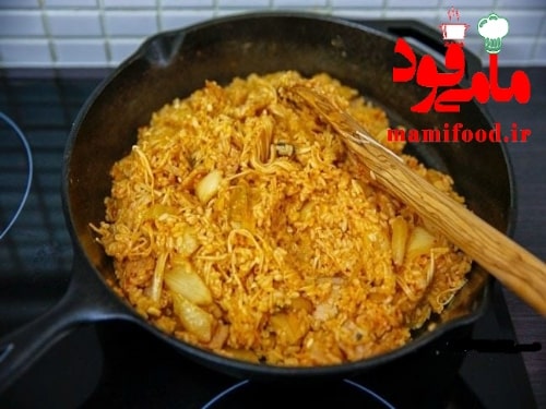 کیمجی با برنج سرخ شده و نیمرو