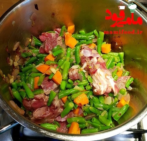 خوراک لوبیا سبز با گوشت گوساله