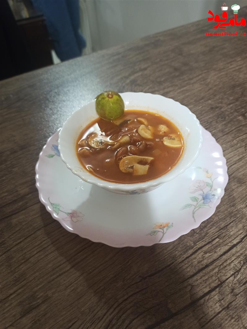 خوراک لوبیا چیتی با قارچ