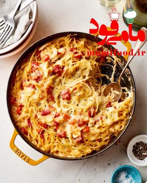 اسپاگتی با سس مرغ و پنیر
