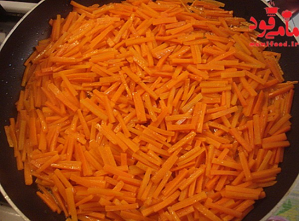 هویج پلو با گوشت چرخ کرده