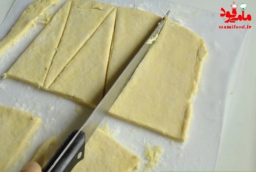 خوراک تند هات داگ با پنیر چدار