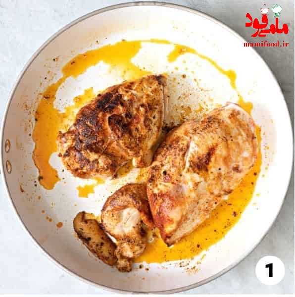 کاسرول مرغ و قارچ لبنانی